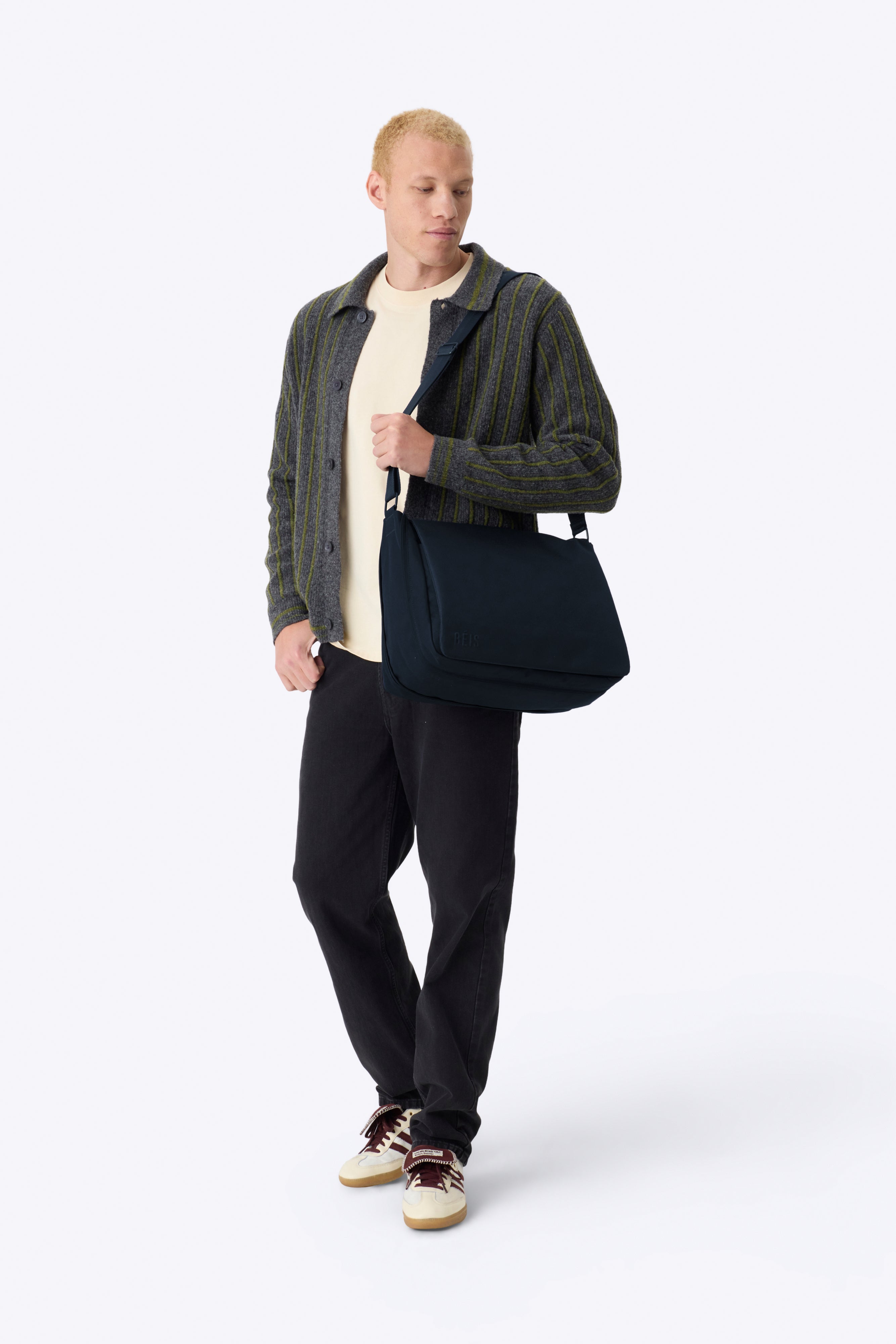 The Expandable Messenger Tote in Navy - Image 5
