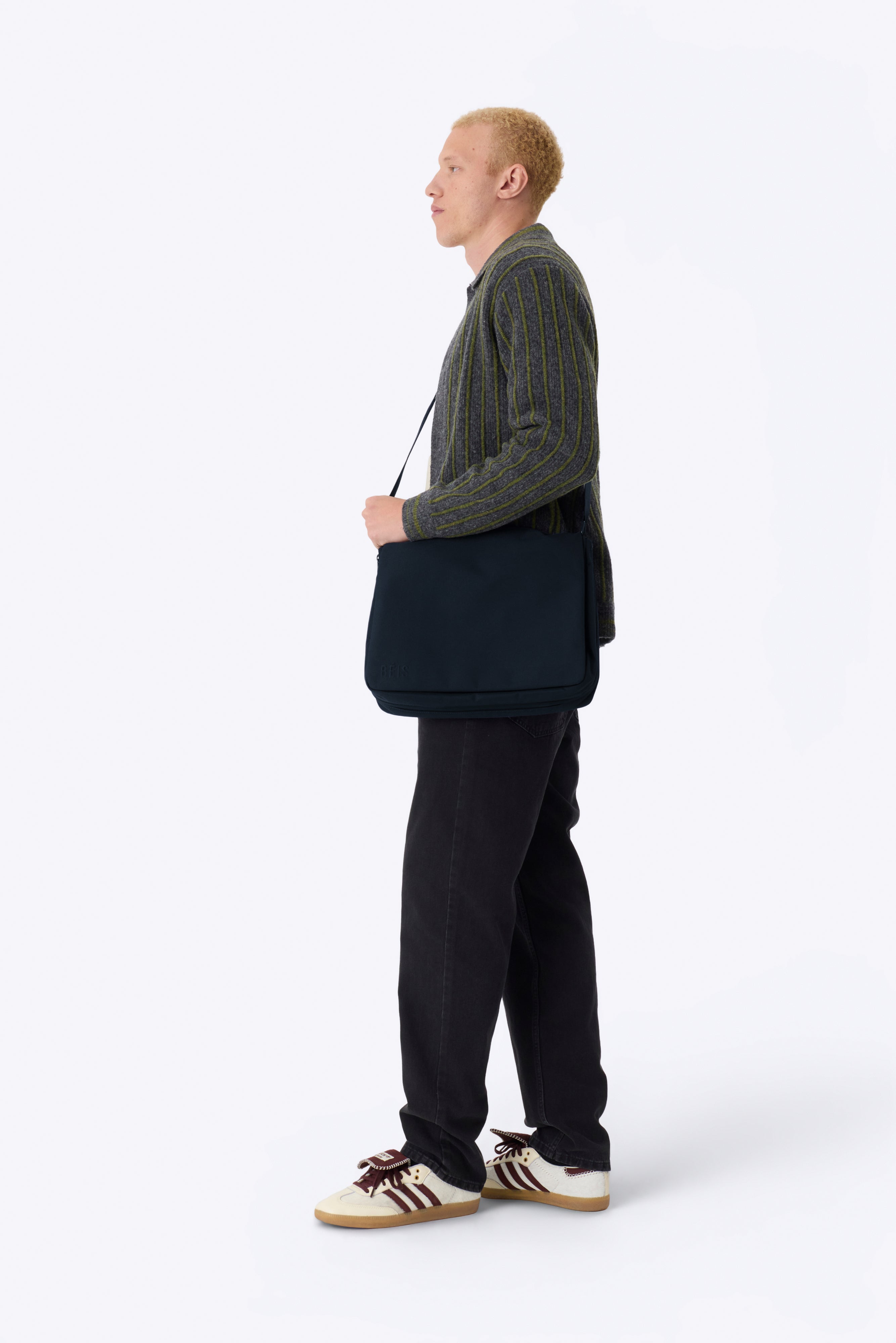 The Expandable Messenger Tote in Navy - Image 7