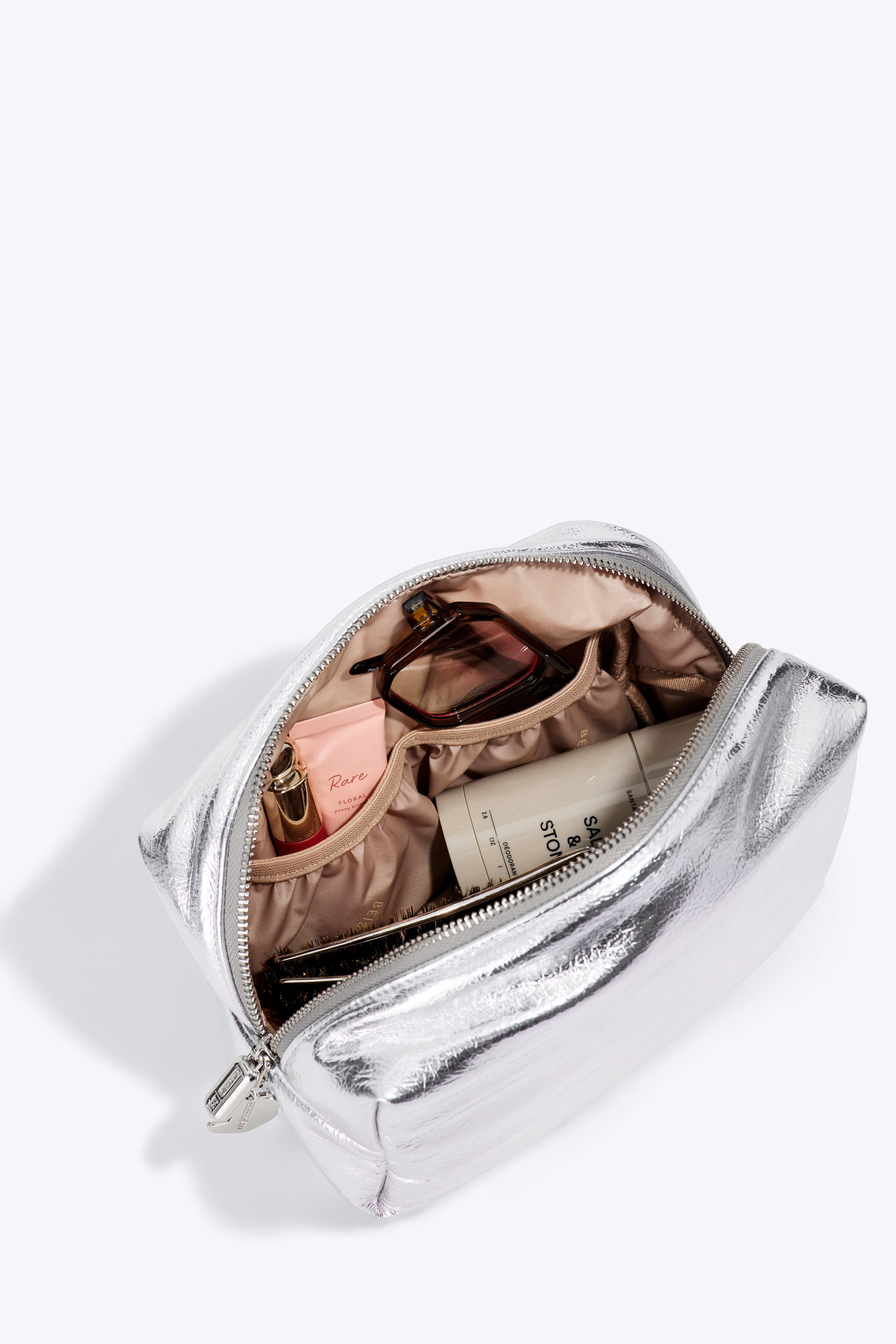 BÉIS x Chipotle The Burrito Pouch Set in Foil - Image 4