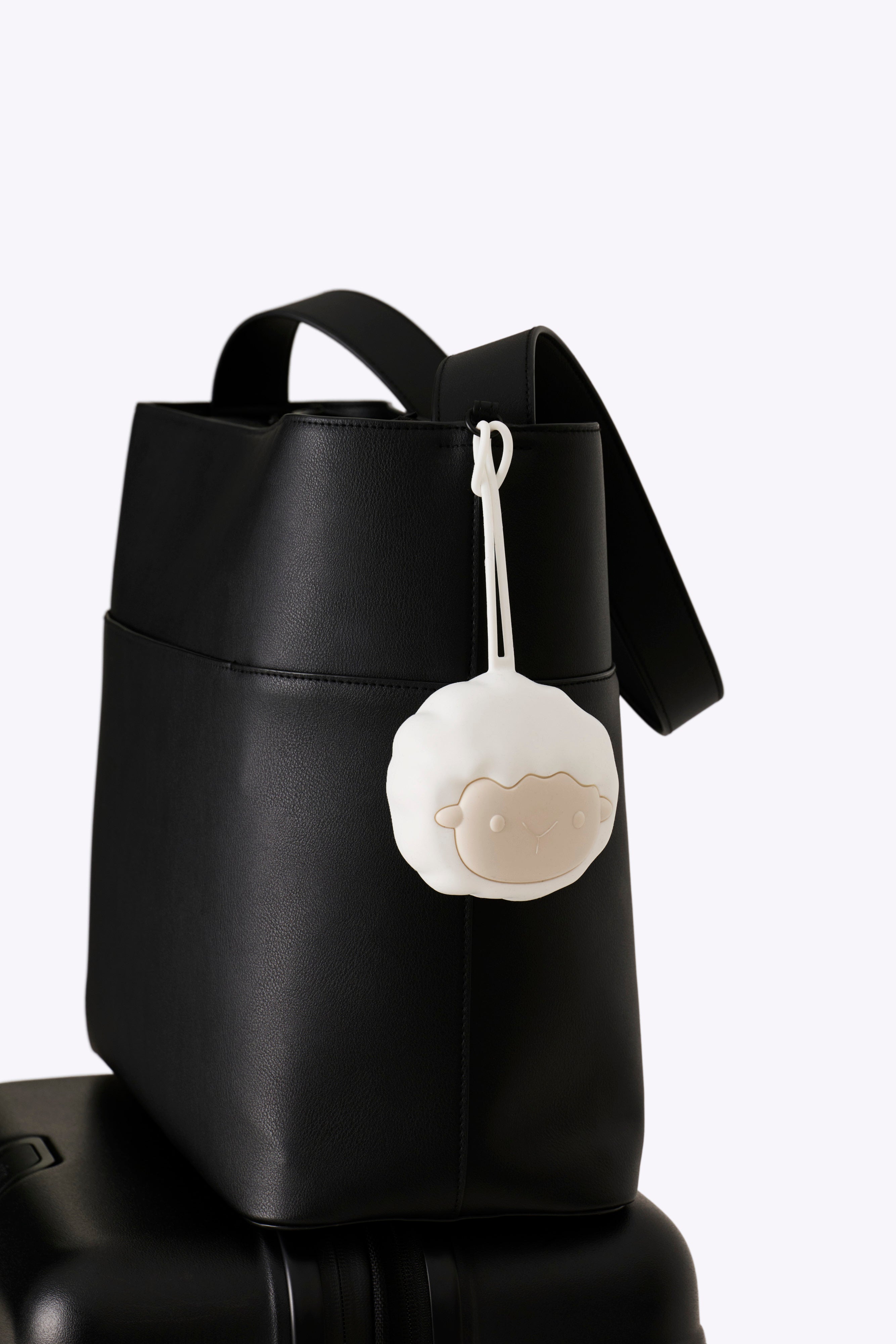 Alternative view of The Pacifier Holder in Baa