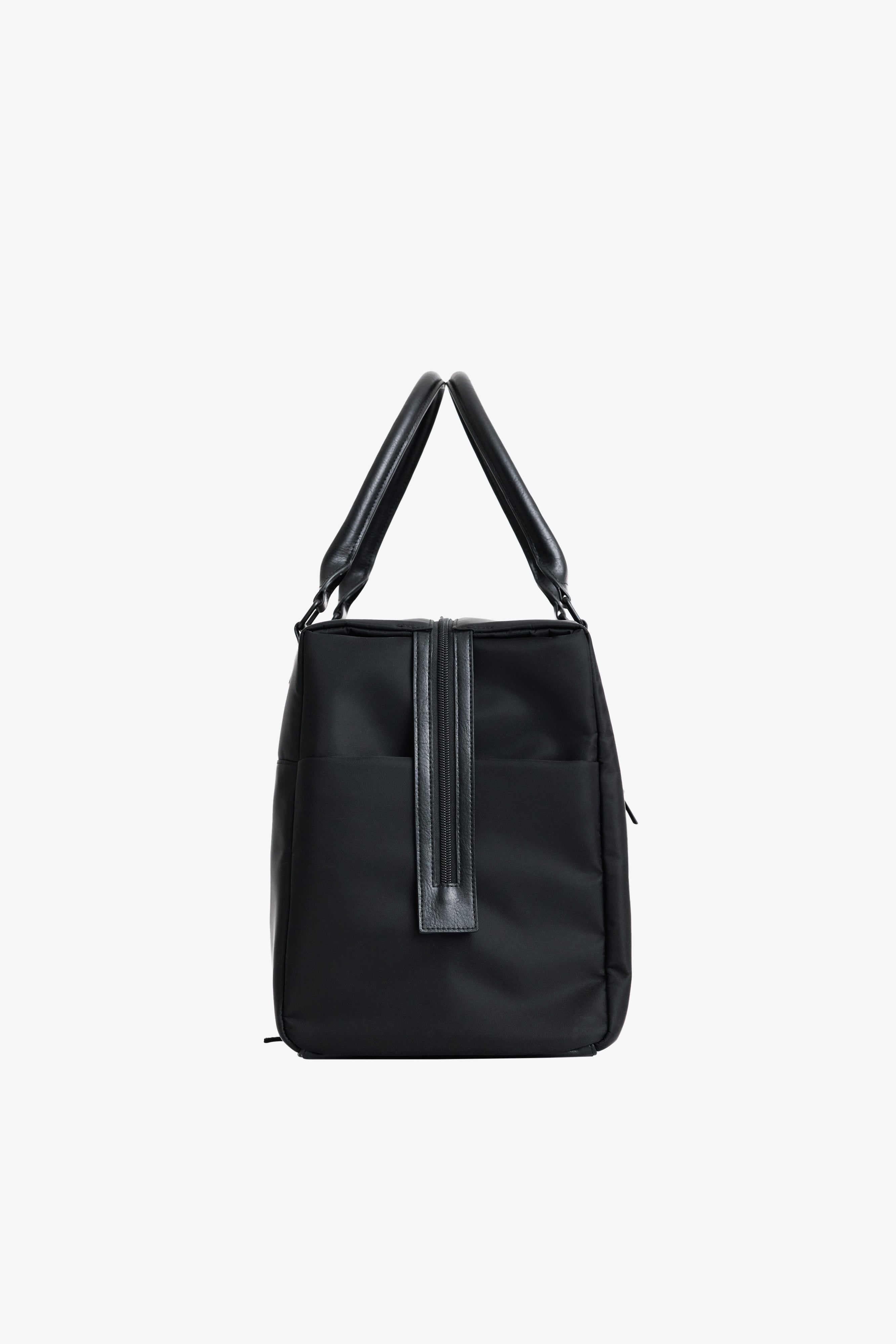 Resale The Commuter Duffle in Black - Image 14