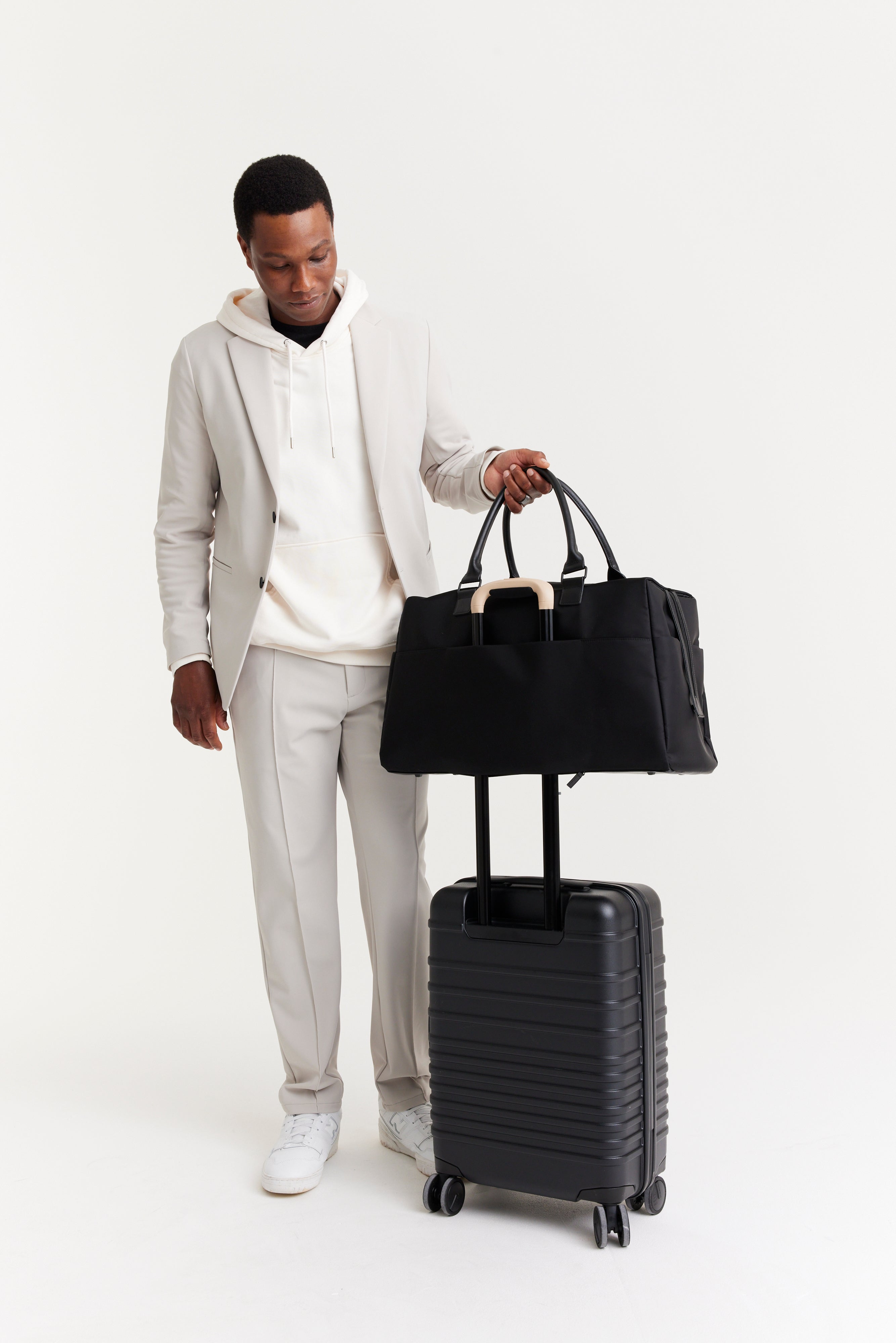 Resale The Commuter Duffle in Black - Image 15