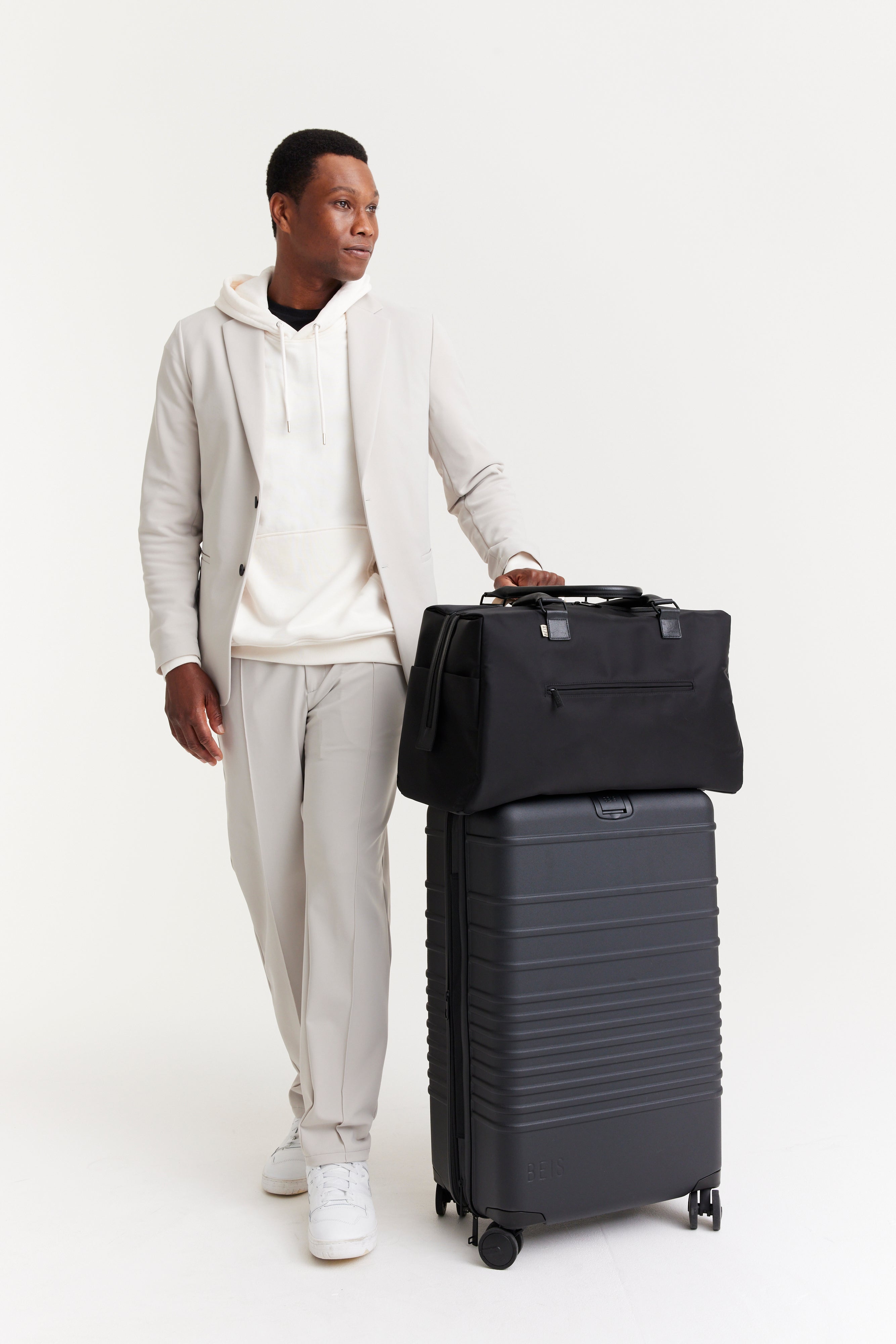 Resale The Commuter Duffle in Black - Image 4