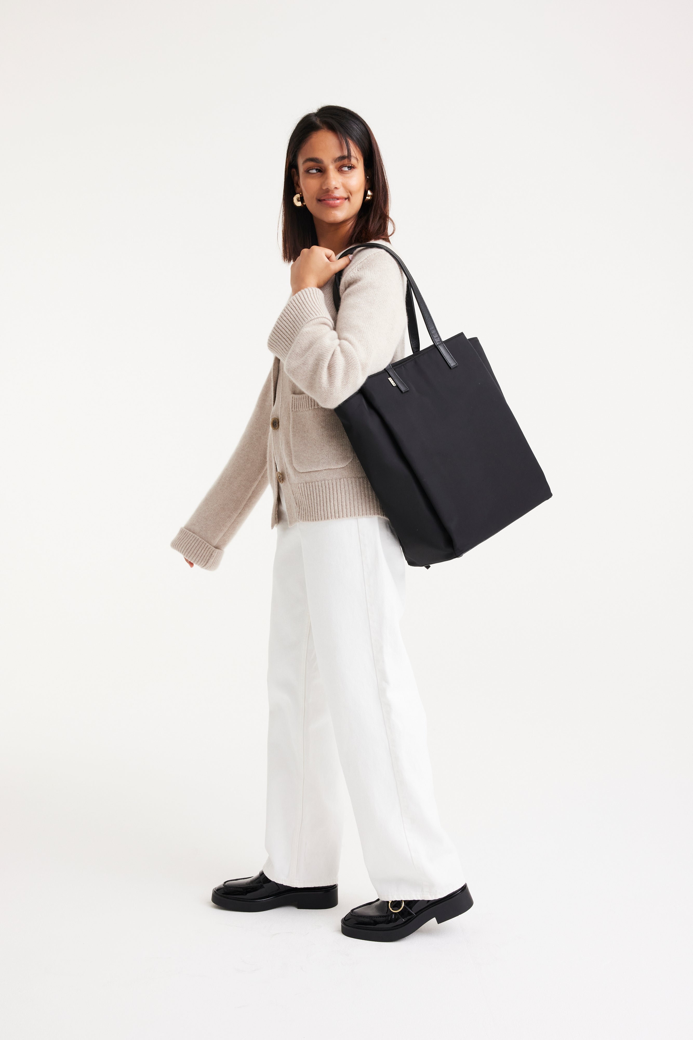 Resale The Commuter Tote in Black - Image 5