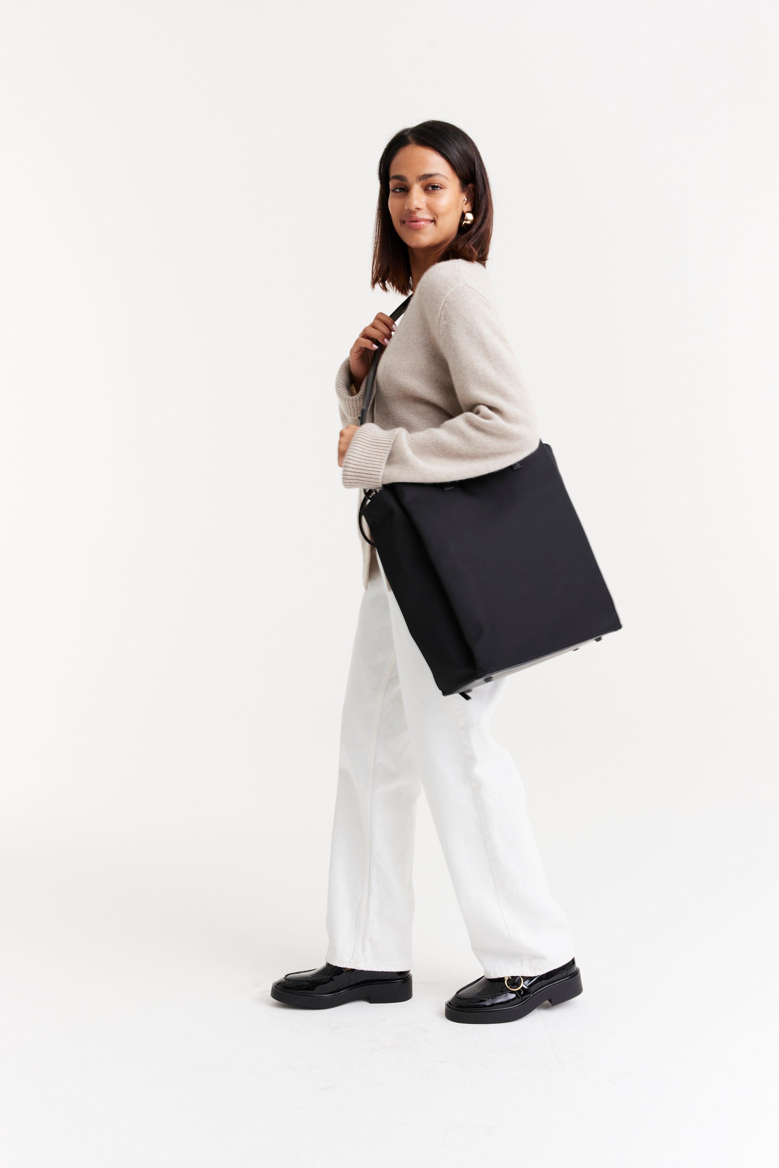 Resale The Commuter Tote in Black - Image 15