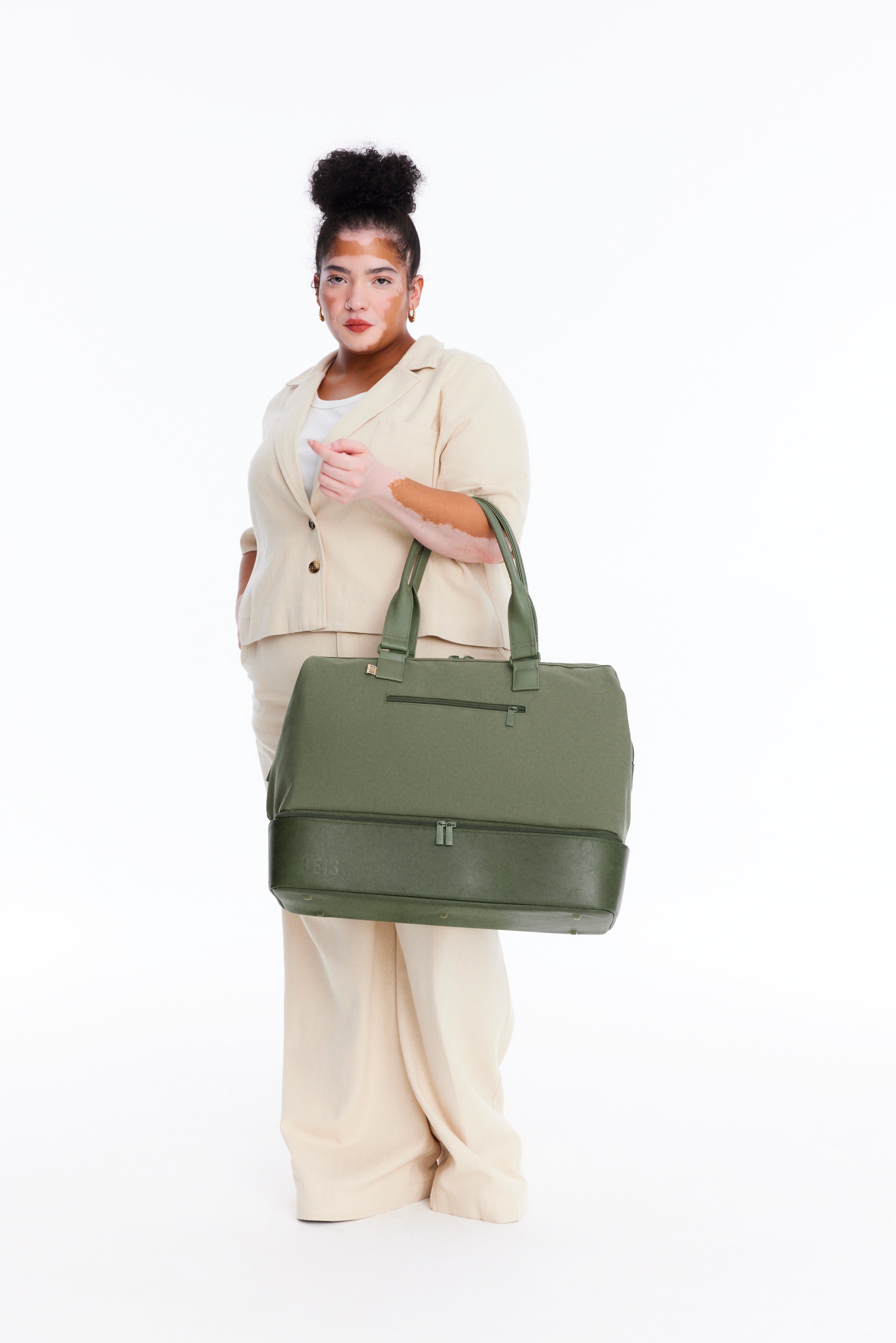 The Weekender in Olive - Image 5