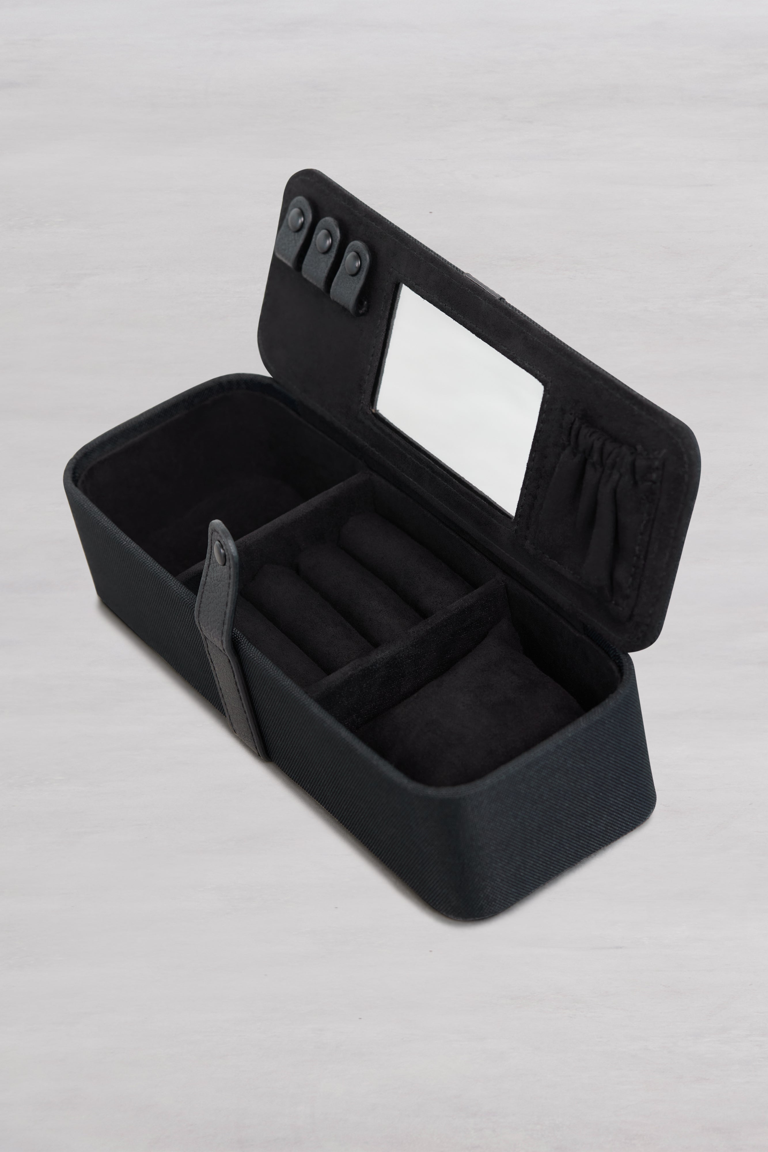 Alternative view of The Jewelry Case in Black